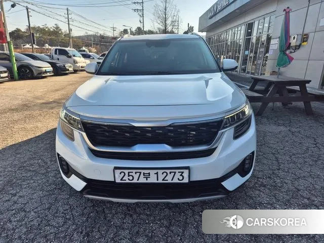 Kia Seltos 2022 Белый из Кореи