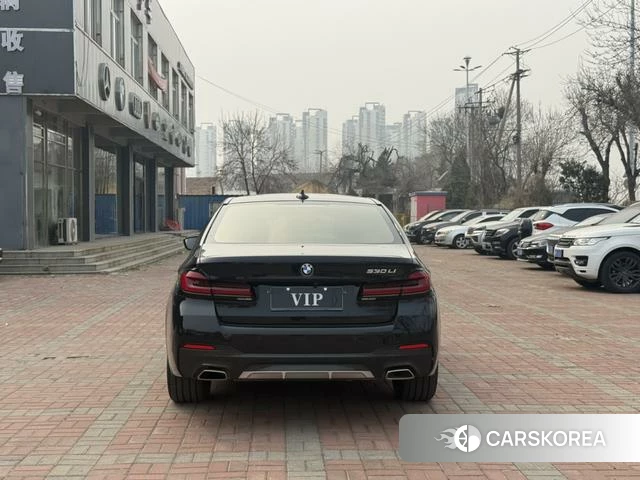 BMW 5 series 2022 Черный из Китая