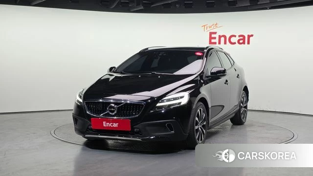 Volvo V40 Cross-Country 2019 Черный из Кореи