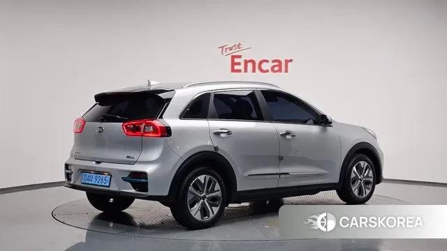 Kia Niro EV 2021 Серебристо-серый из Кореи