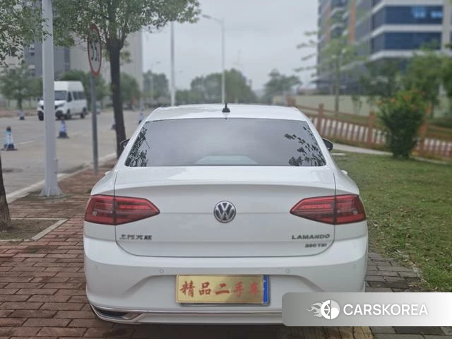 Volkswagen Lingdu 2022 Белый из Китая