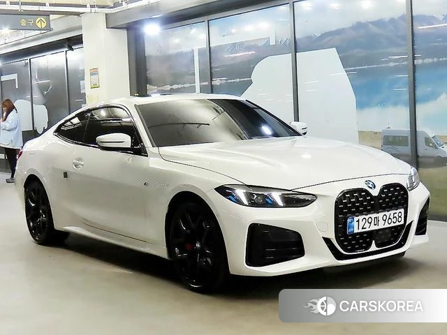BMW 4 Series (G22) 2025 Белый из Кореи
