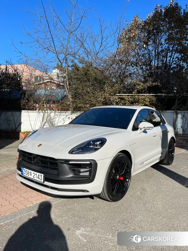 Porsche Macan 2023 Серебристо-серый из Кореи