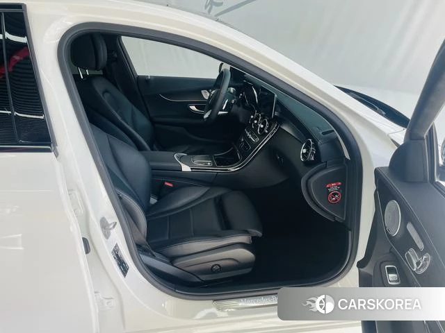 Mercedes-Benz Class C 2021 Белый из Китая