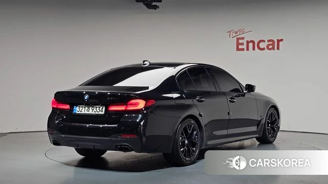 BMW 5 Series (G30) 2021 Черный из Кореи