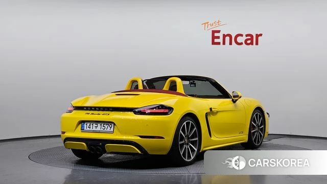 Porsche 718 Boxster 2019 Желтый из Кореи