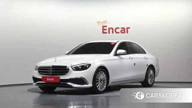 Mercedes-Benz E-Class W213 2021 Белый из Кореи
