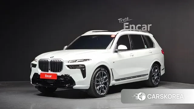 BMW X7 (G07) 2025 Белый из Кореи