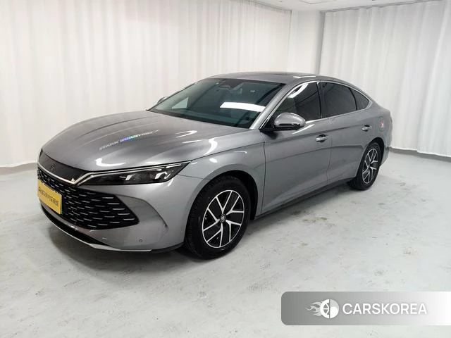 BYD Qin L DM 2024 Темно-серый из Китая
