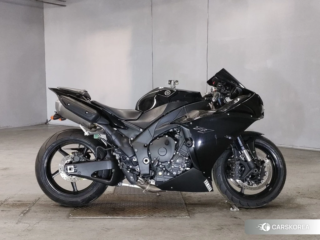Проданный Yamaha YZF-R1 2011 из Японии