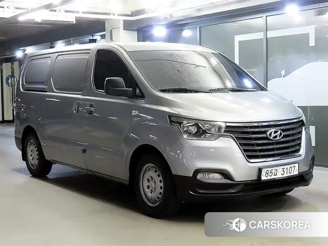 Hyundai The New Grand Starex 2018 Серебряный из Кореи