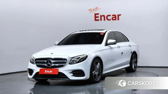 Mercedes-Benz E-Class W213 2019 Белый из Кореи