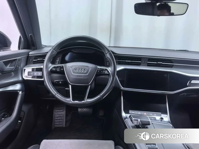 Audi A6L 2022 Черный из Китая