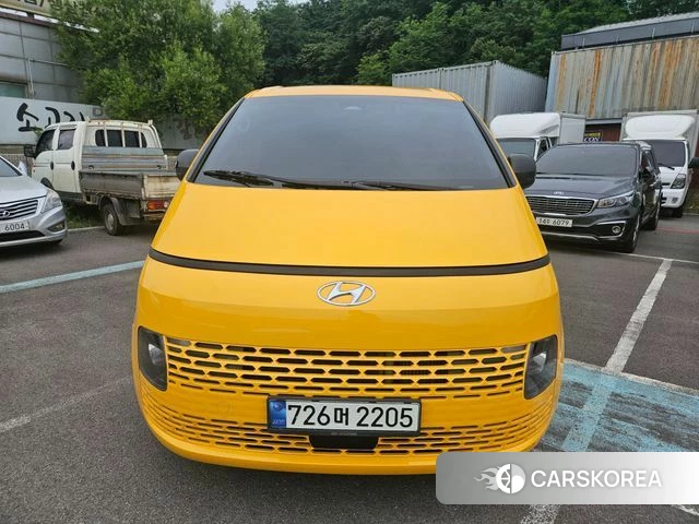 Hyundai Staria 2021 Желтый из Кореи