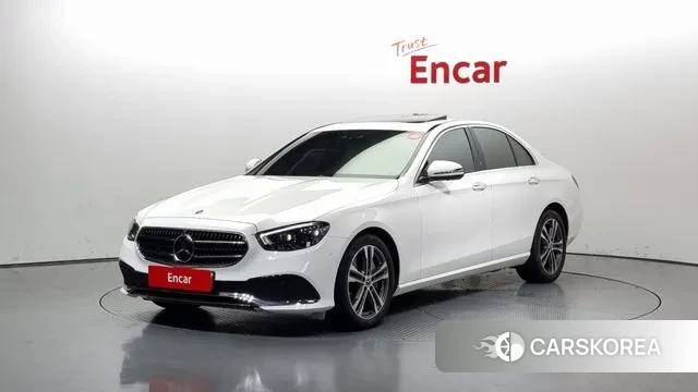 Mercedes-Benz E-Class W213 2021 Белый из Кореи