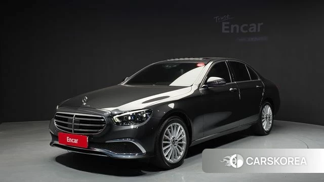 Mercedes-Benz E-Class W213 2021 Серый из Кореи