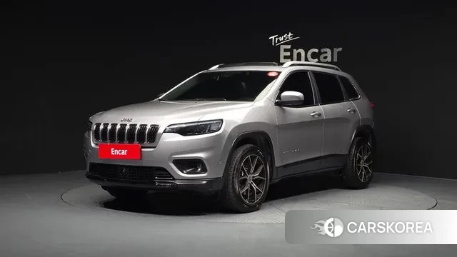 Jeep Cherokee (KL) 2018 Серебристо-серый из Кореи