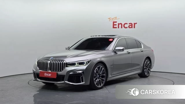 BMW 7 Series (G11) 2020 Серебристо-серый из Кореи