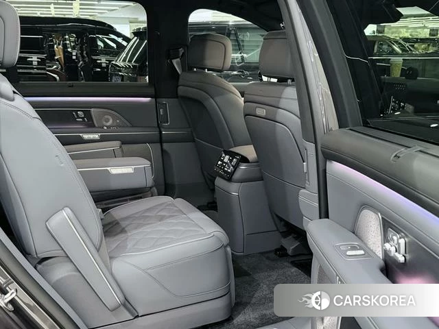 Weilai ES8 2026 Темно-серый из Китая