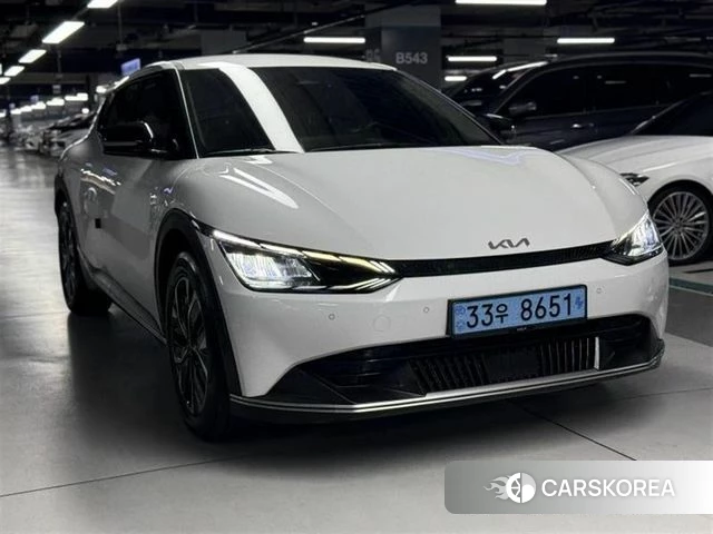 Kia EV6 2023 Белый из Кореи