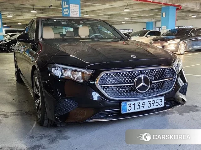 Mercedes-Benz E-Class W214 2025 Черный из Кореи