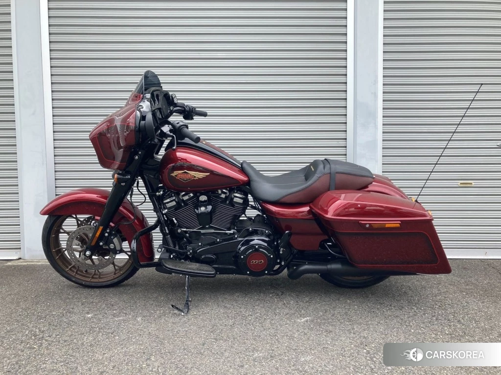 Проданный Harley-Davidson Street Glide FLHXS1690 2023 из Японии, фото 2