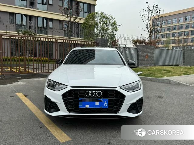 Audi A4L 2023 Белый из Китая
