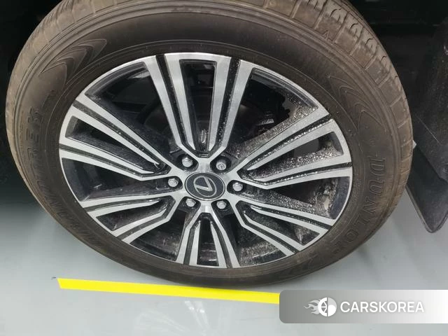 Lexus LX 2024 Серебристо-серый из Китая