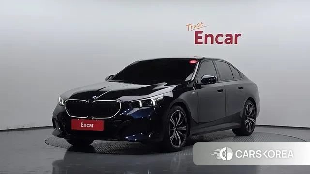 BMW 5 Series (G60) 2025 Черный из Кореи