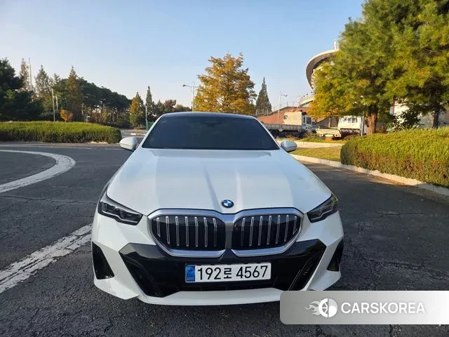 BMW 5 Series (G60) 2024 Белый из Кореи