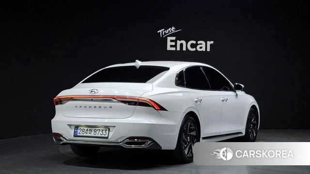 Hyundai The New Grandeur IG Hybrid 2022 Белый из Кореи