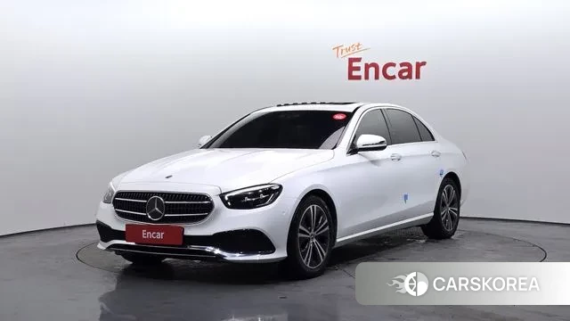 Mercedes-Benz E-Class W213 2021 Белый из Кореи