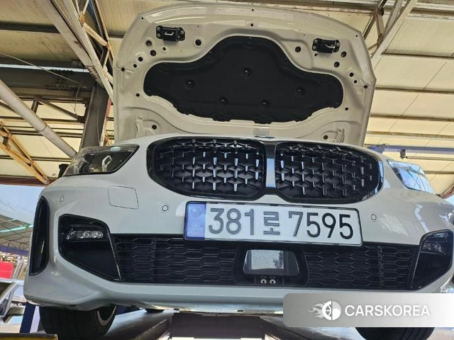 BMW 1 Series (F40) 2023 Белый из Кореи