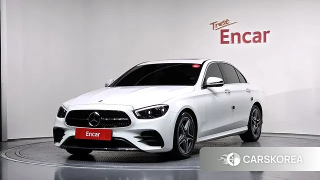 Mercedes-Benz E-Class W213 2022 Белый из Кореи