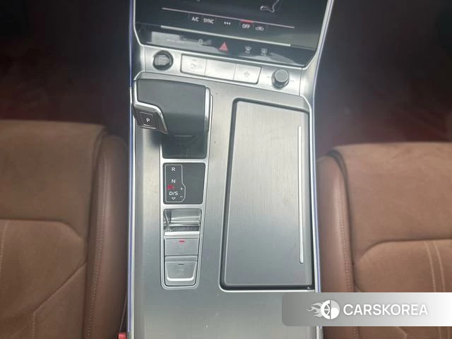 Audi A7L 2025 Синий из Китая