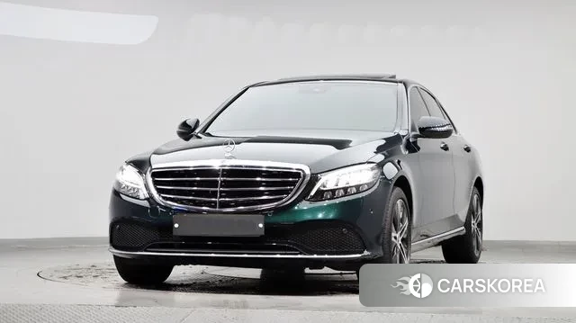 Mercedes-Benz C-Class W205 2019 Темно-зеленый из Кореи