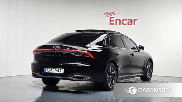 Hyundai The New Grandeur IG Hybrid 2021 Черный из Кореи
