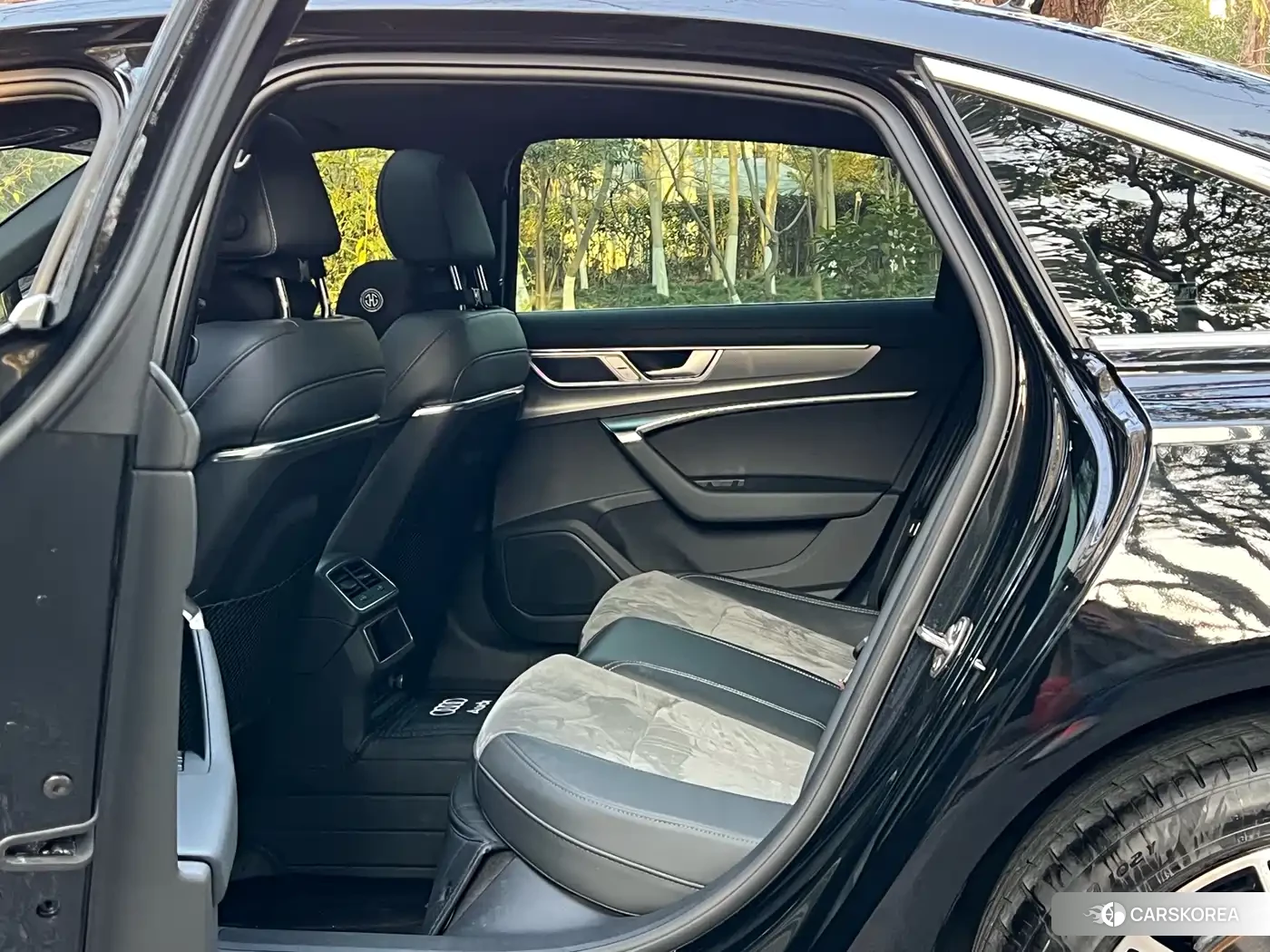 Audi A6L 2024 Черный из Китая