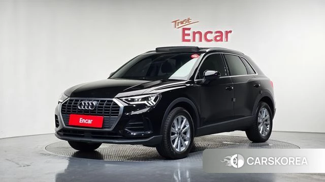 Audi Q3 (F3) 2023 Черный из Кореи