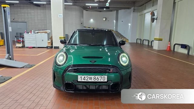Mini Cooper S Convertible 2021 Темно-зеленый из Кореи