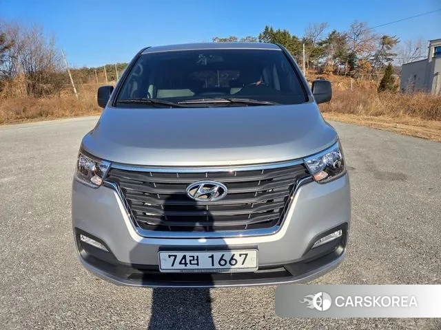 Hyundai The New Grand Starex 2020 Серебристо-серый из Кореи