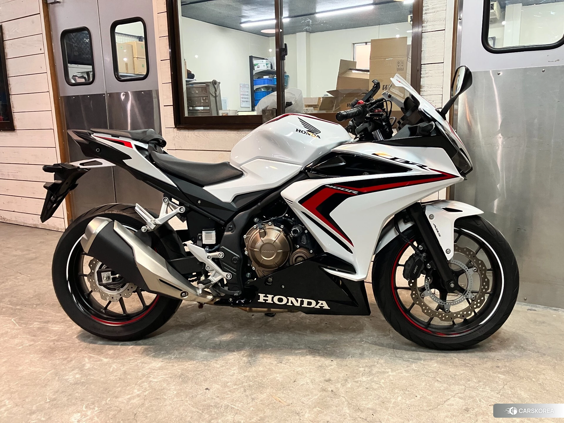 Проданный Honda CBR400R ABS 2021 из Японии, фото 2