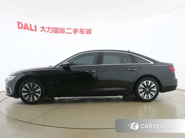 Audi A6L 2021 Черный из Китая