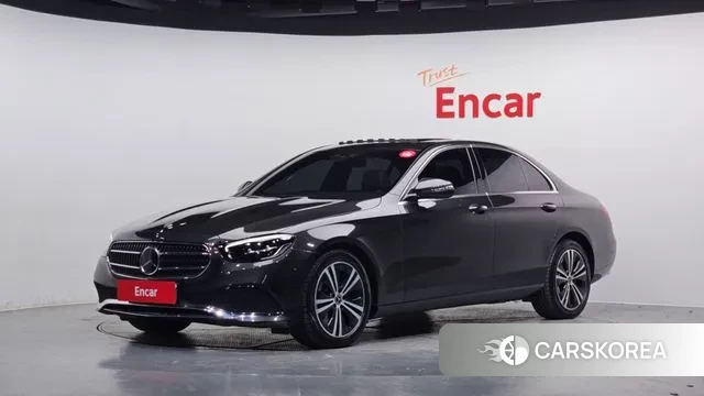 Mercedes-Benz E-Class W213 2021 Серый из Кореи
