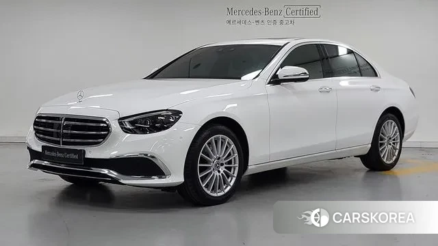 Mercedes-Benz E-Class W213 2023 Белый из Кореи
