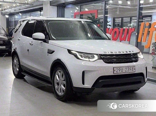 Land Rover Discovery 5 2018 Белый из Кореи