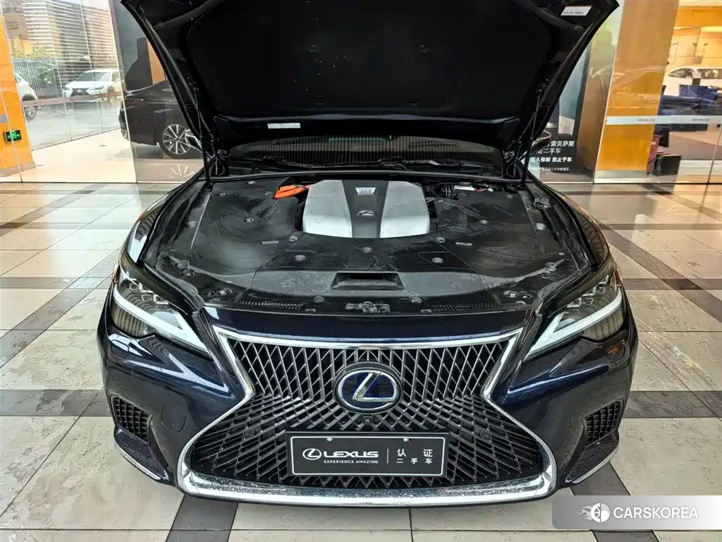 Lexus LS 2022 Синий из Китая