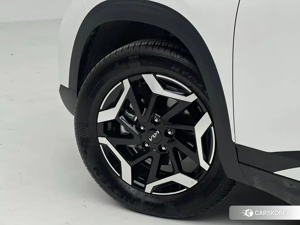 Kia Seltos 2025 Белый из Китая
