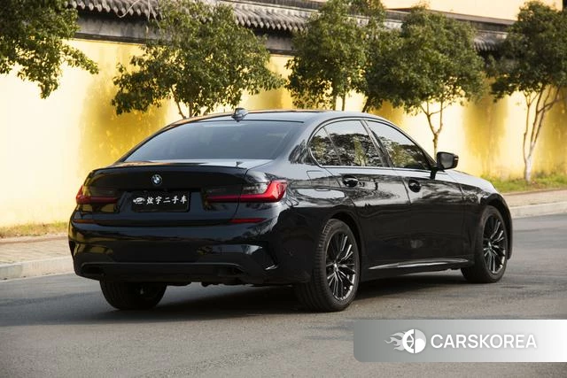 BMW 3 series 2022 Черный из Китая