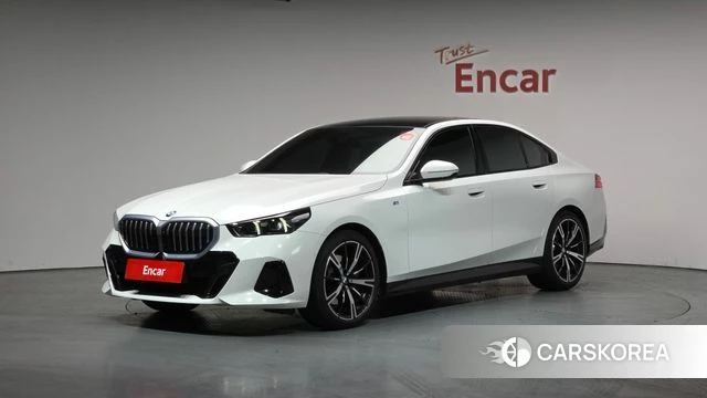 BMW 5 Series (G60) 2023 Белый из Кореи